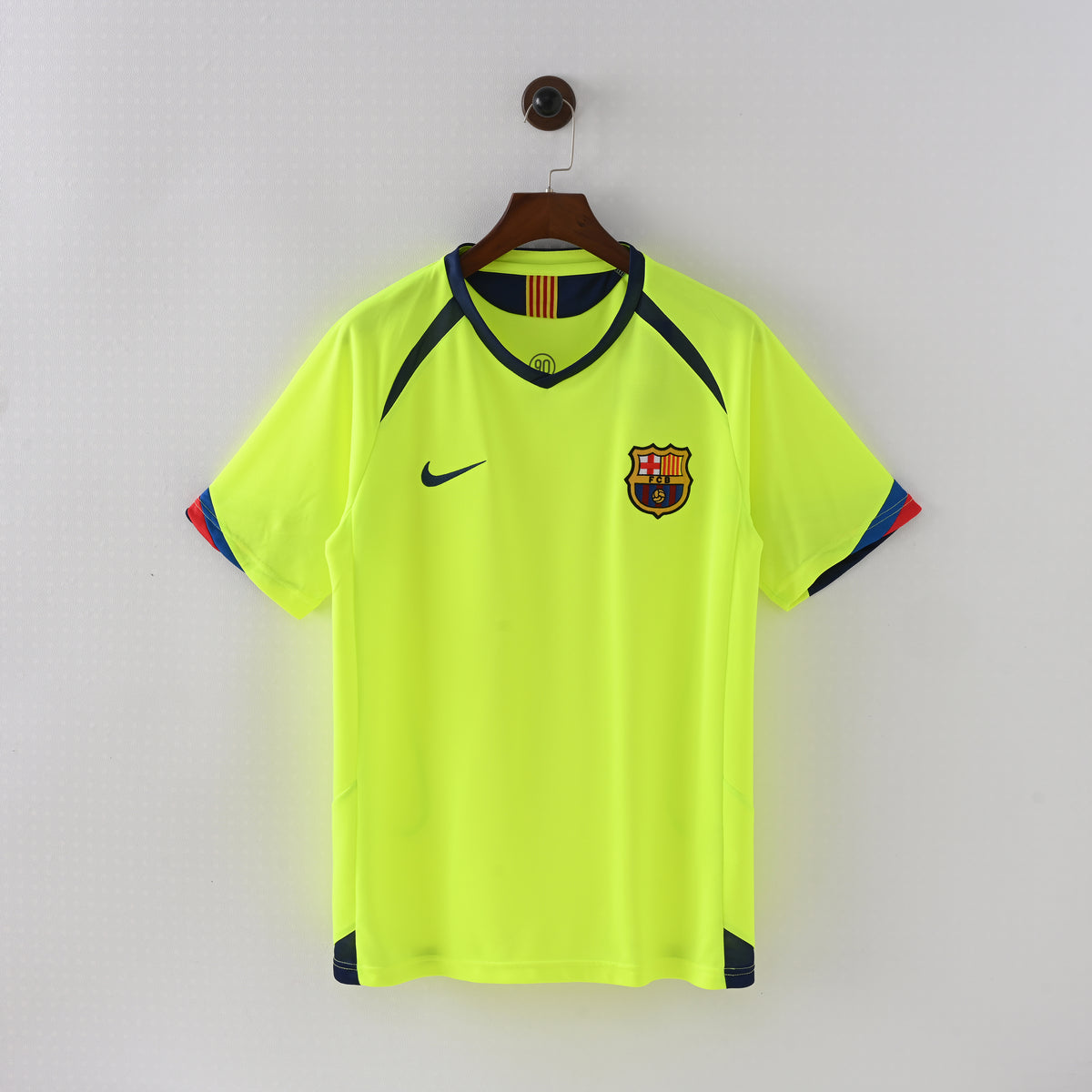 Camiseta Icónica FC Barcelona Temporada 2005/2006 (Visitante o Alternativa)
