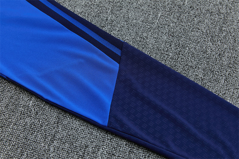 ⚽ Manchester United (Temporada Actual - Colección Training) 🔵⚡