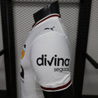 Valencia CF de la temporada 2024/2025 firmada por Puma