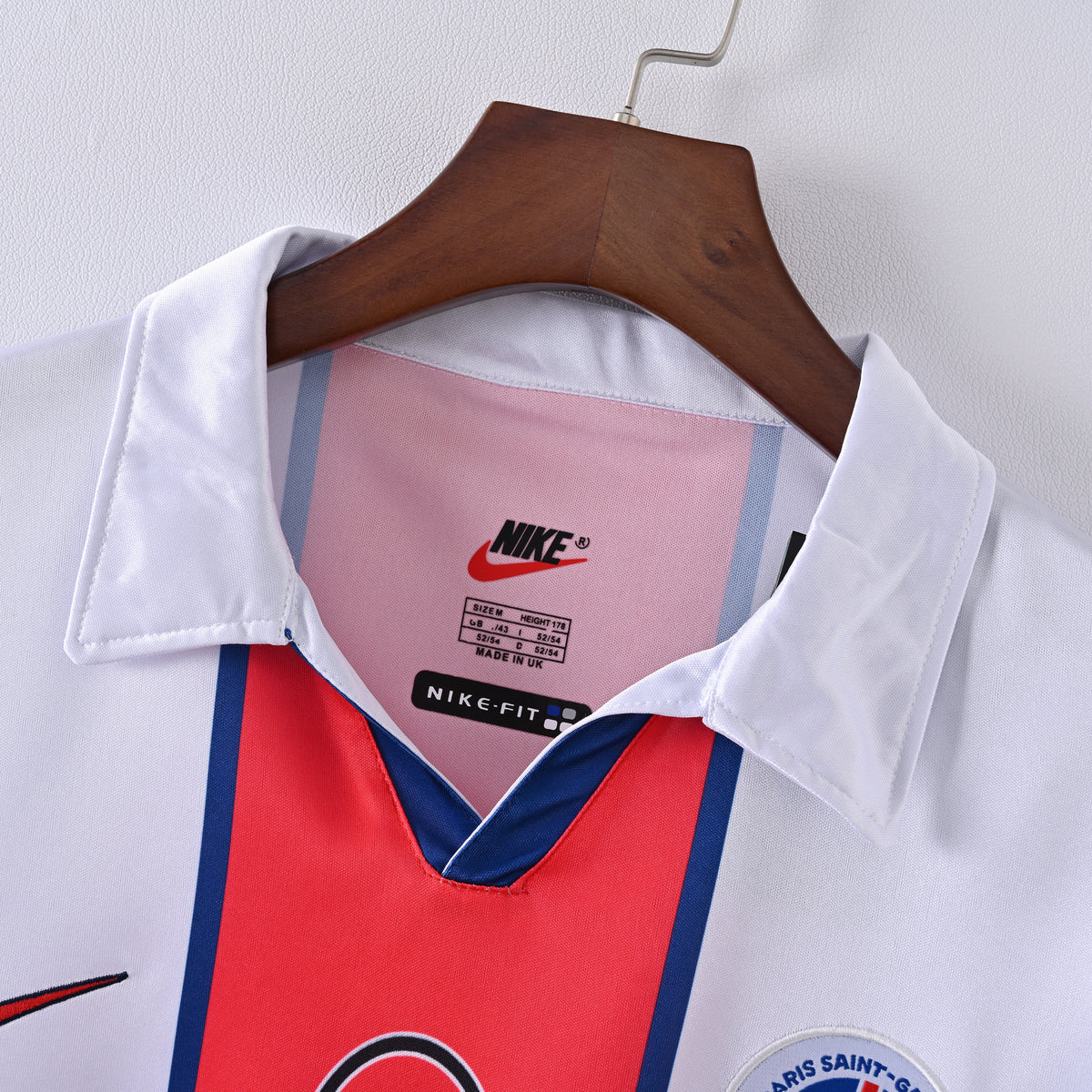 Camiseta Icónica Paris Saint-Germain Temporada 2000/2001 (Visitante o Alternativa)