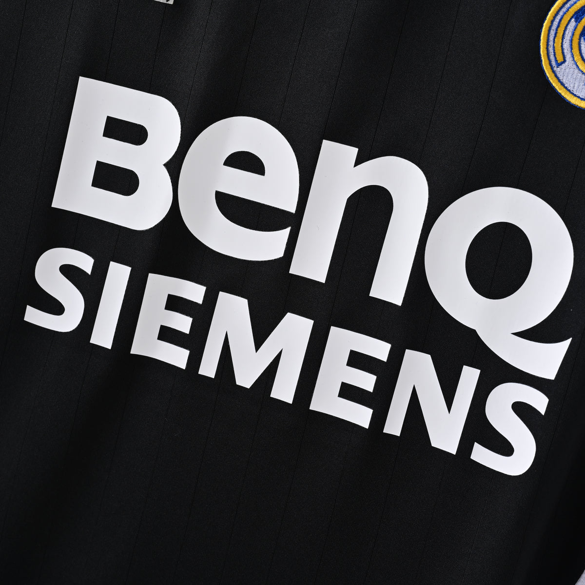 Camiseta Icónica Real Madrid Temporada 2006/2007 (Visitante o Alternativa)