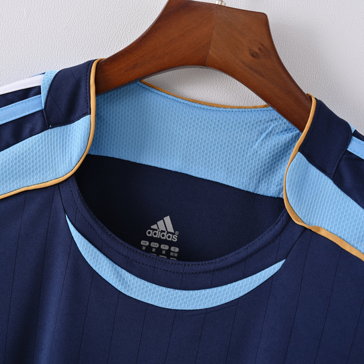 Camiseta Icónica Selección de Argentina Temporada 2006/2007 (Visitante o Alternativa)