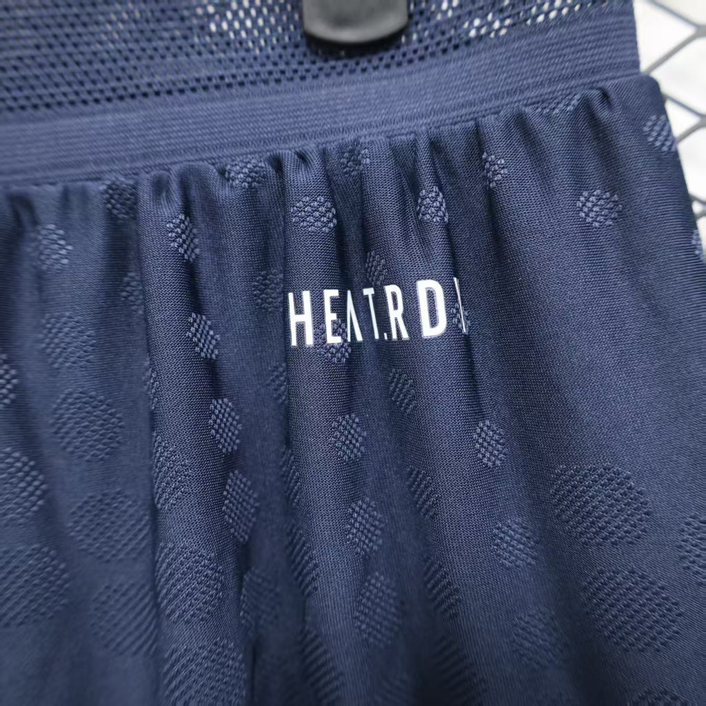 Short Oficial de Equipación – Real Madrid (Temporada 2026/27)