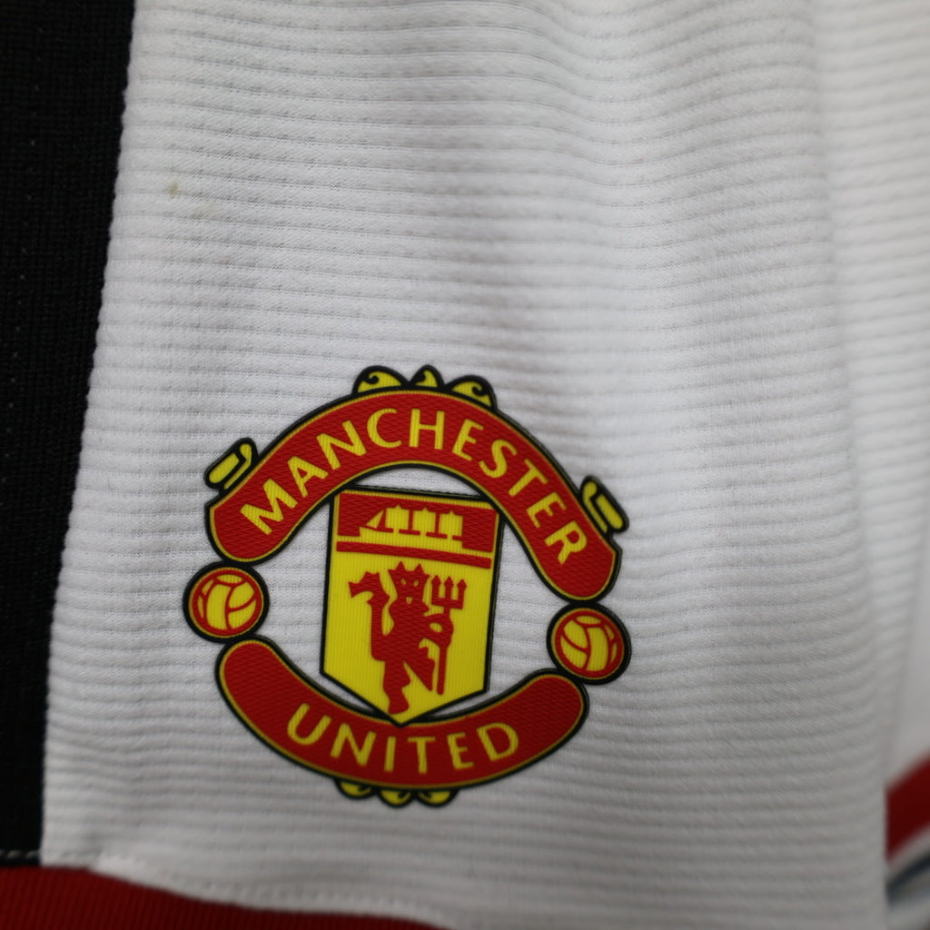 Short Oficial de Equipación – Manchester United (Temporada 2026/27)