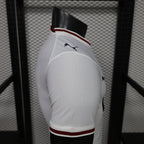 Valencia CF de la temporada 2024/2025 firmada por Puma