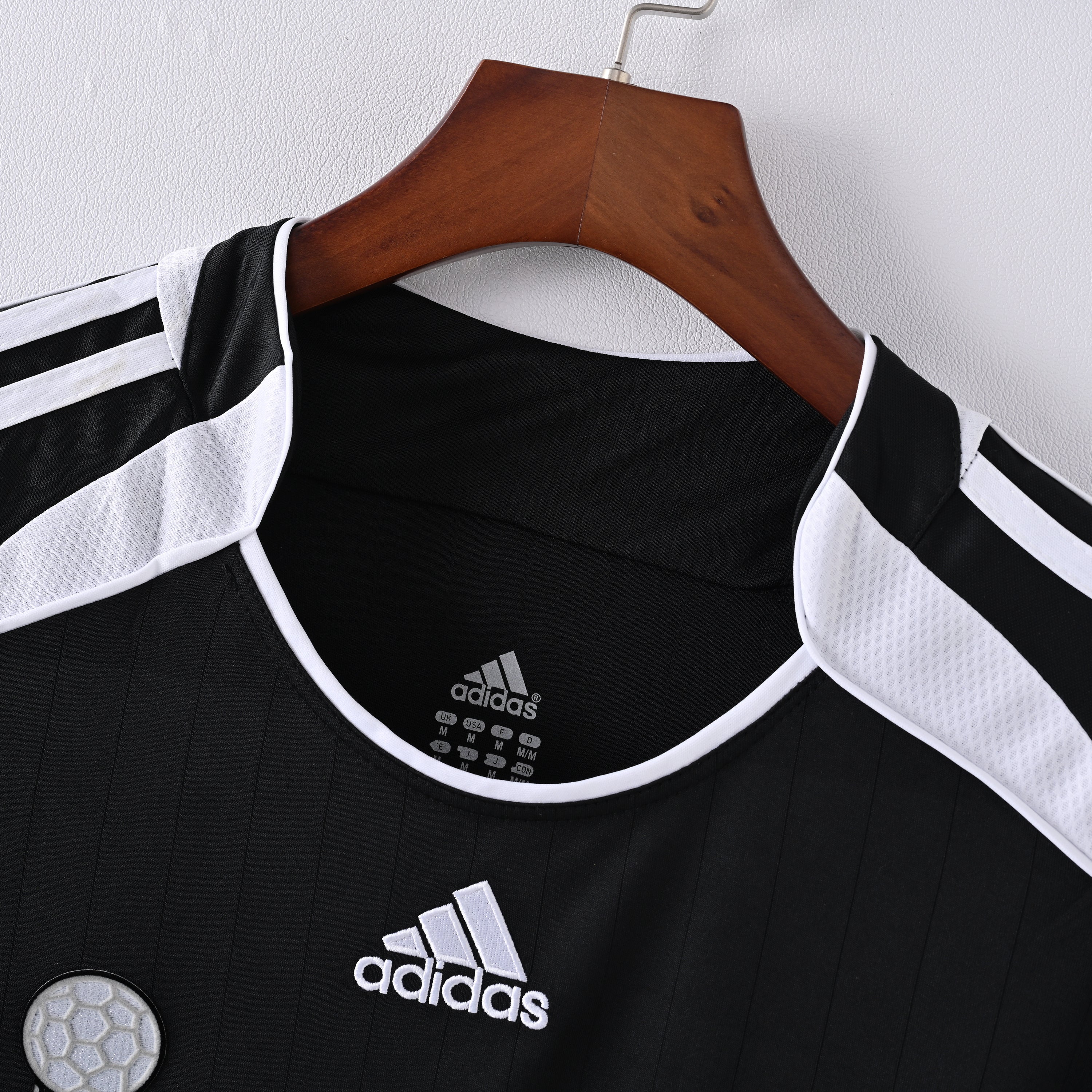Camiseta Icónica Real Madrid Temporada 2006/2007 (Visitante o Alternativa)