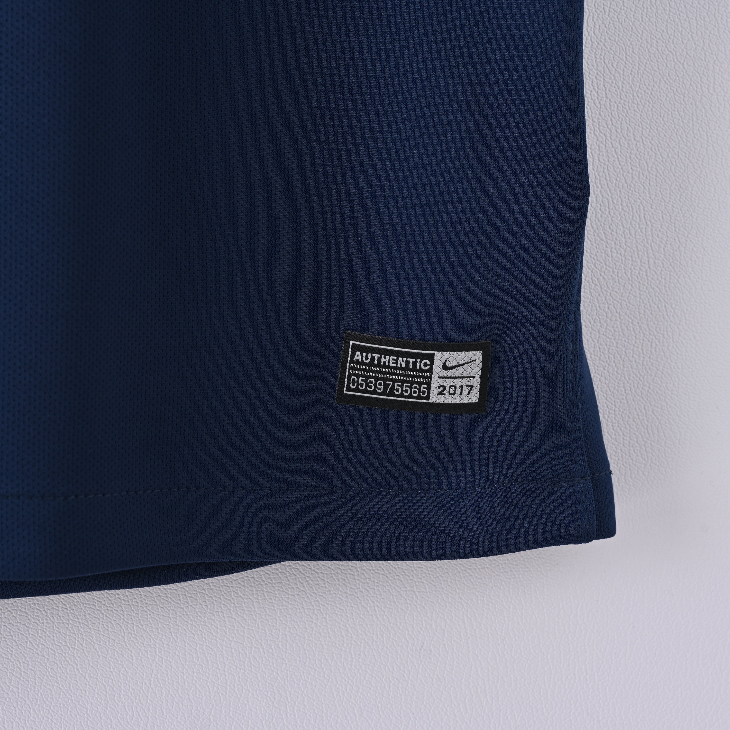 Camiseta Icónica Paris Saint-Germain Temporada 2016/2017 (Local)