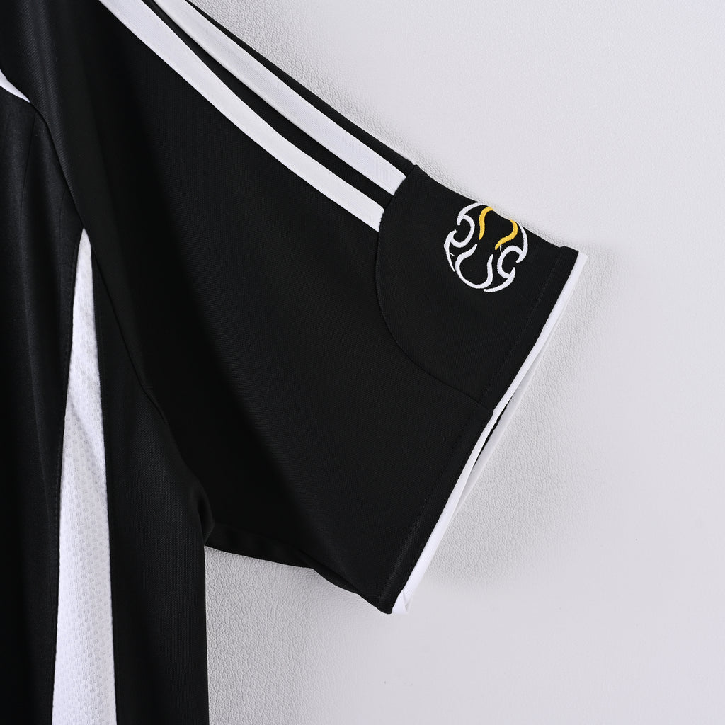Camiseta Icónica Real Madrid Temporada 2006/2007 (Visitante o Alternativa)