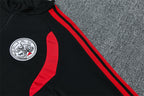 Conjunto AJAX equipación de  entrenamiento. Temporada 23/24