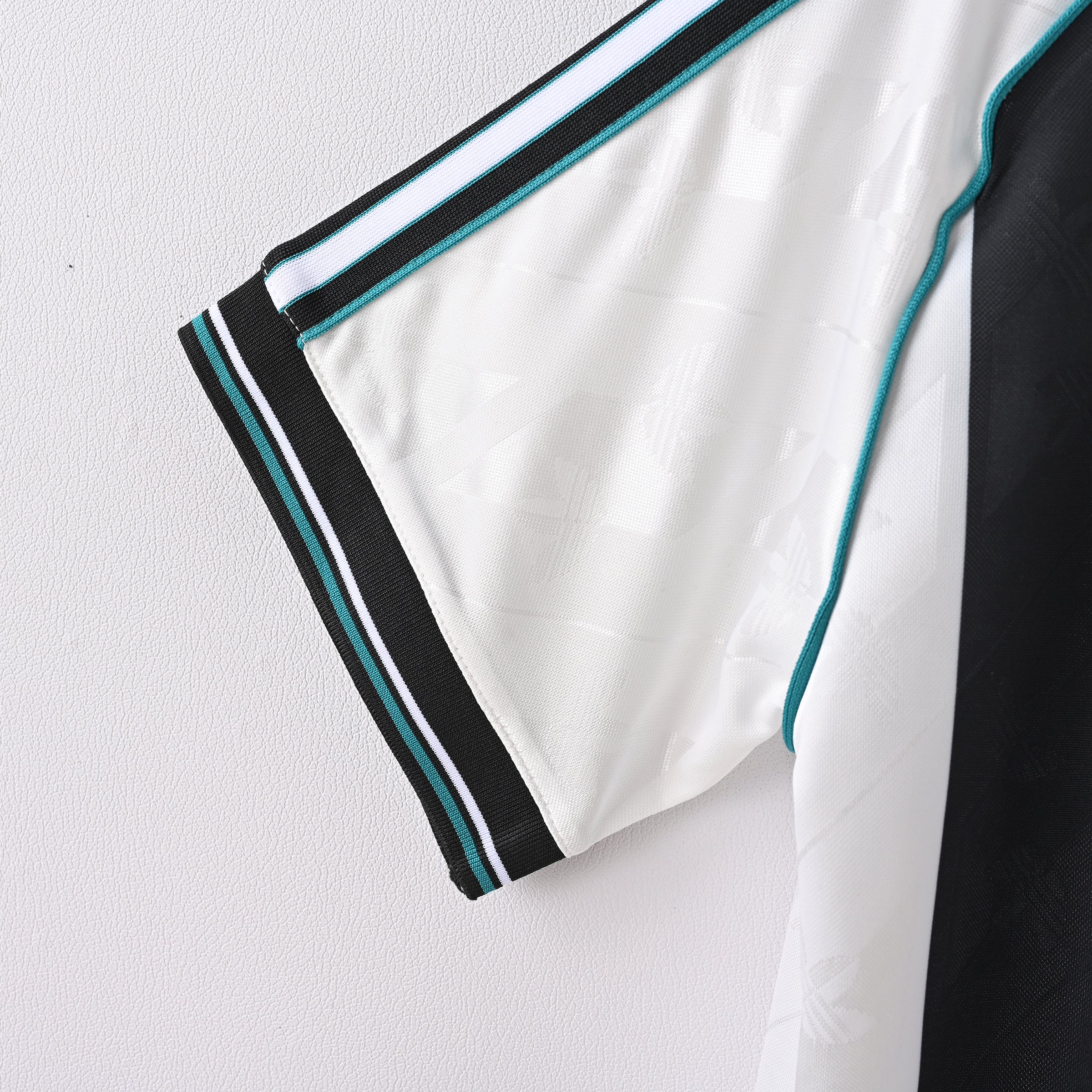 Camiseta Icónica Newcastle United Temporada 1996/1997 (Local)