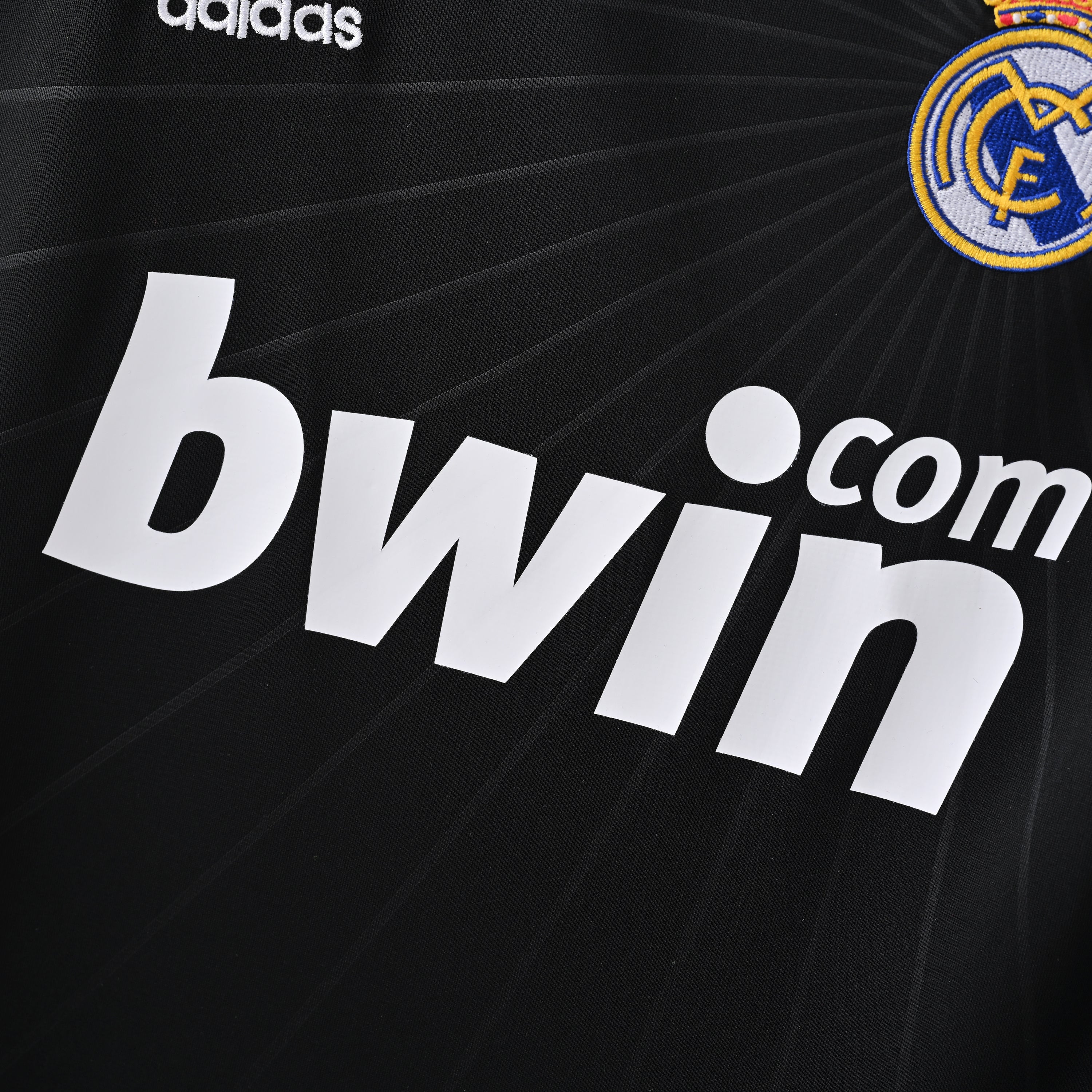 Camiseta Icónica Real Madrid Temporada 2010/2011 (Visitante o Alternativa)