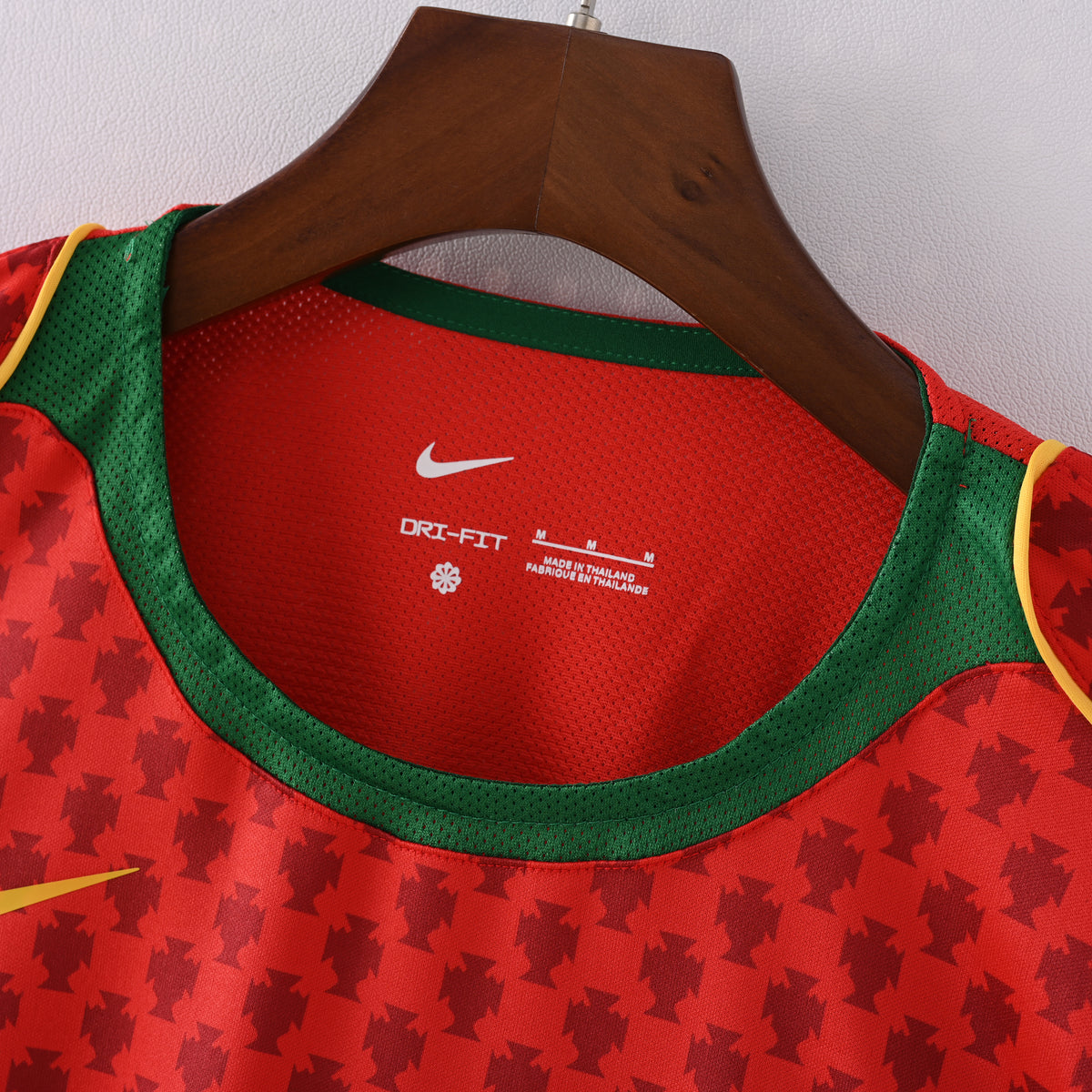Camiseta Icónica Selección de Portugal Temporada 2024/2025 (Local)