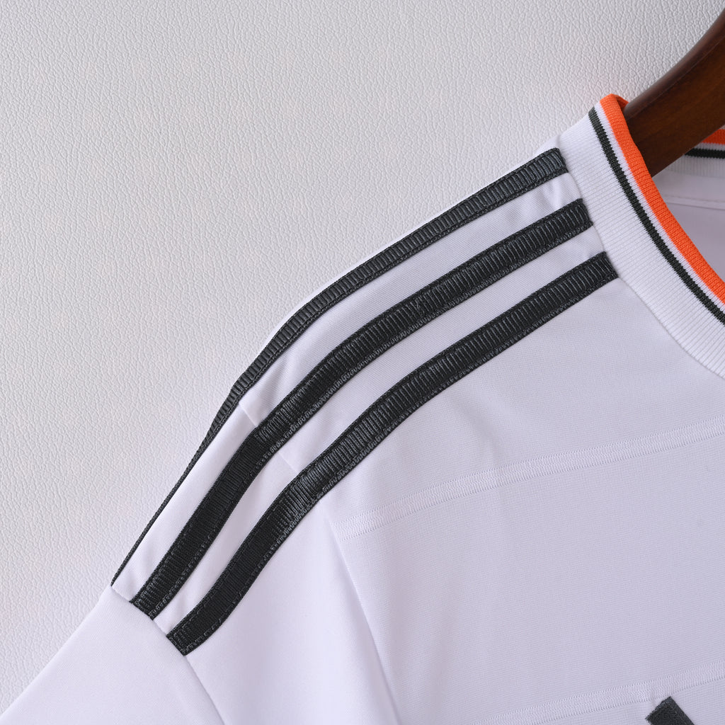 Camiseta Icónica Real Madrid Temporada 2017/2018 (Local)