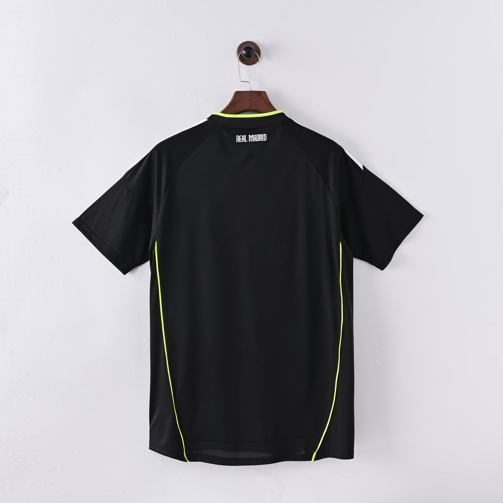 Camiseta Icónica Real Madrid Temporada 2010/2011 (Visitante o Alternativa)