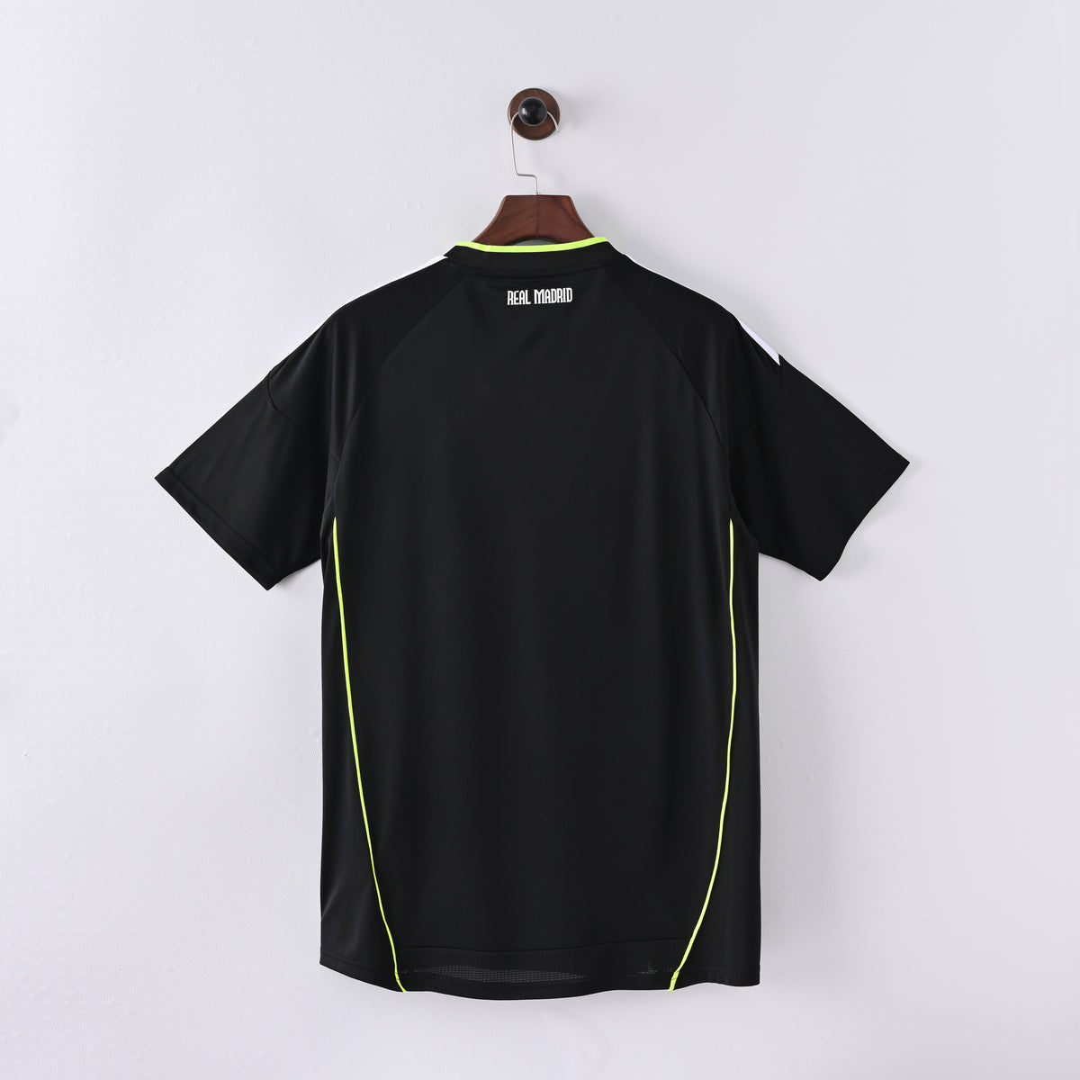 Camiseta Icónica Real Madrid Temporada 2010/2011 (Visitante o Alternativa)