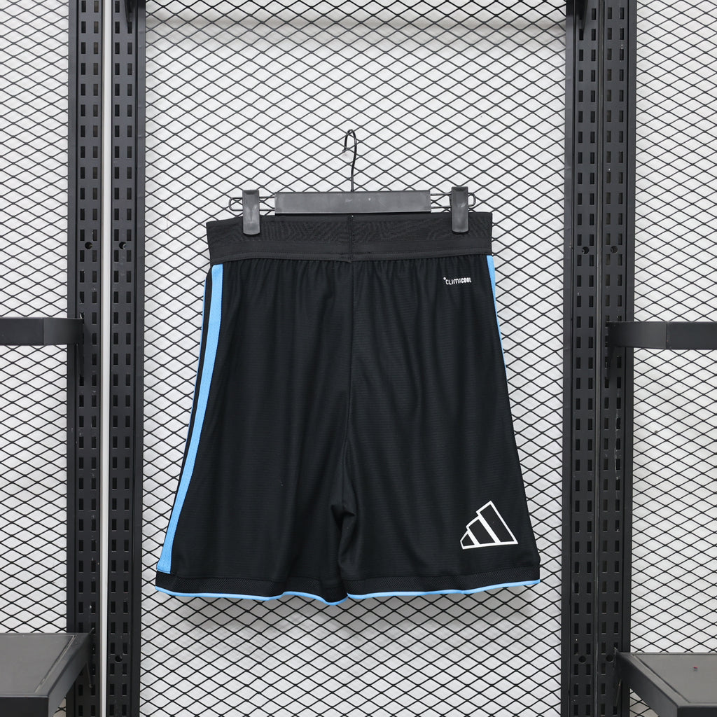 Short Oficial de Equipación – Newcastle United (Temporada 2026/27)