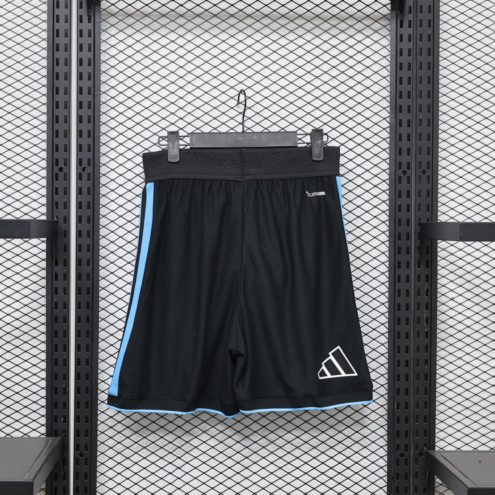 Short Oficial de Equipación – Newcastle United (Temporada 2026/27)