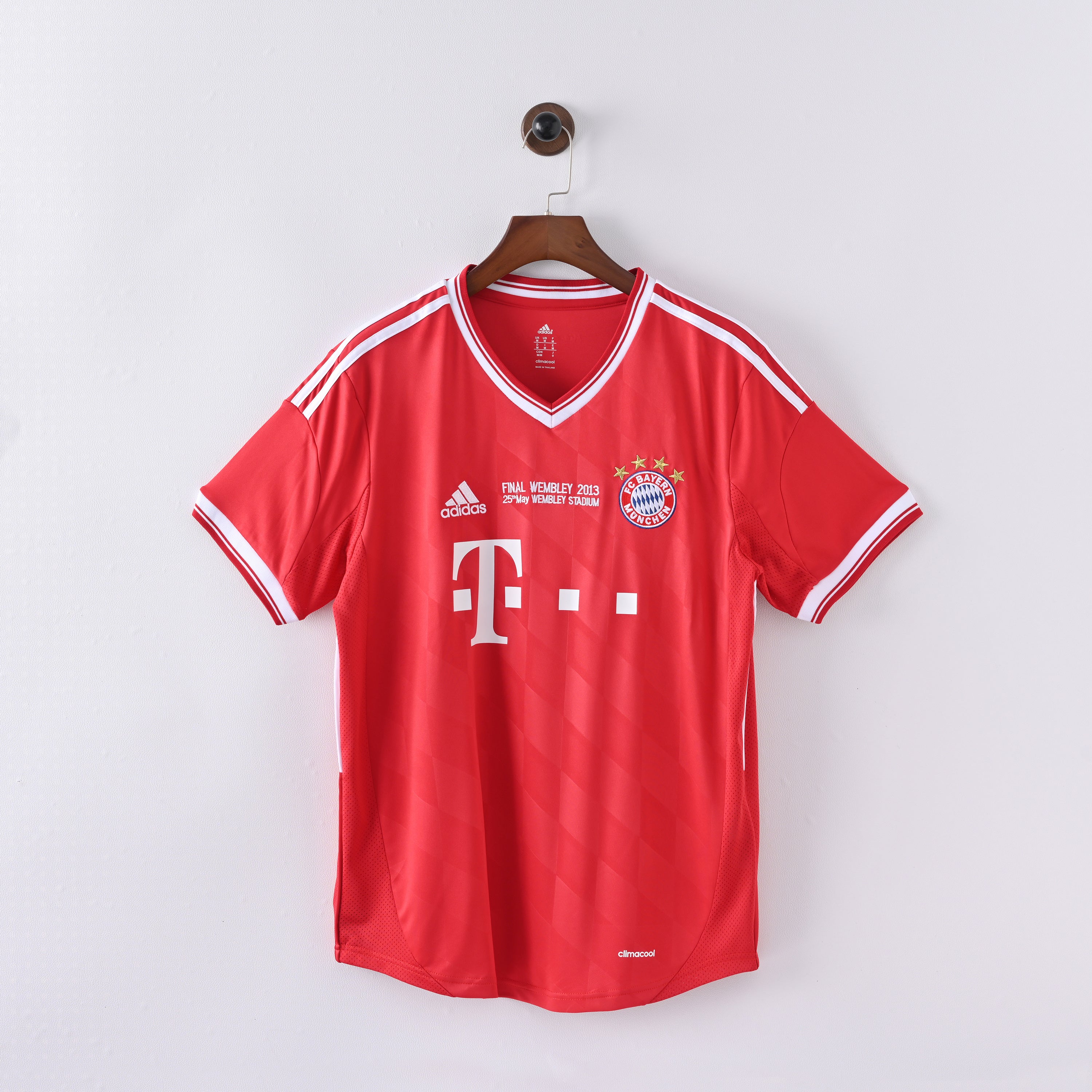 Camiseta Icónica Bayern de Múnich Temporada 2012/2013 (Local - El triplete histórico)