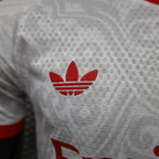 SL Benfica – Segunda equipación / Alternativa (Temporada 2024/2025) ⚪🔴