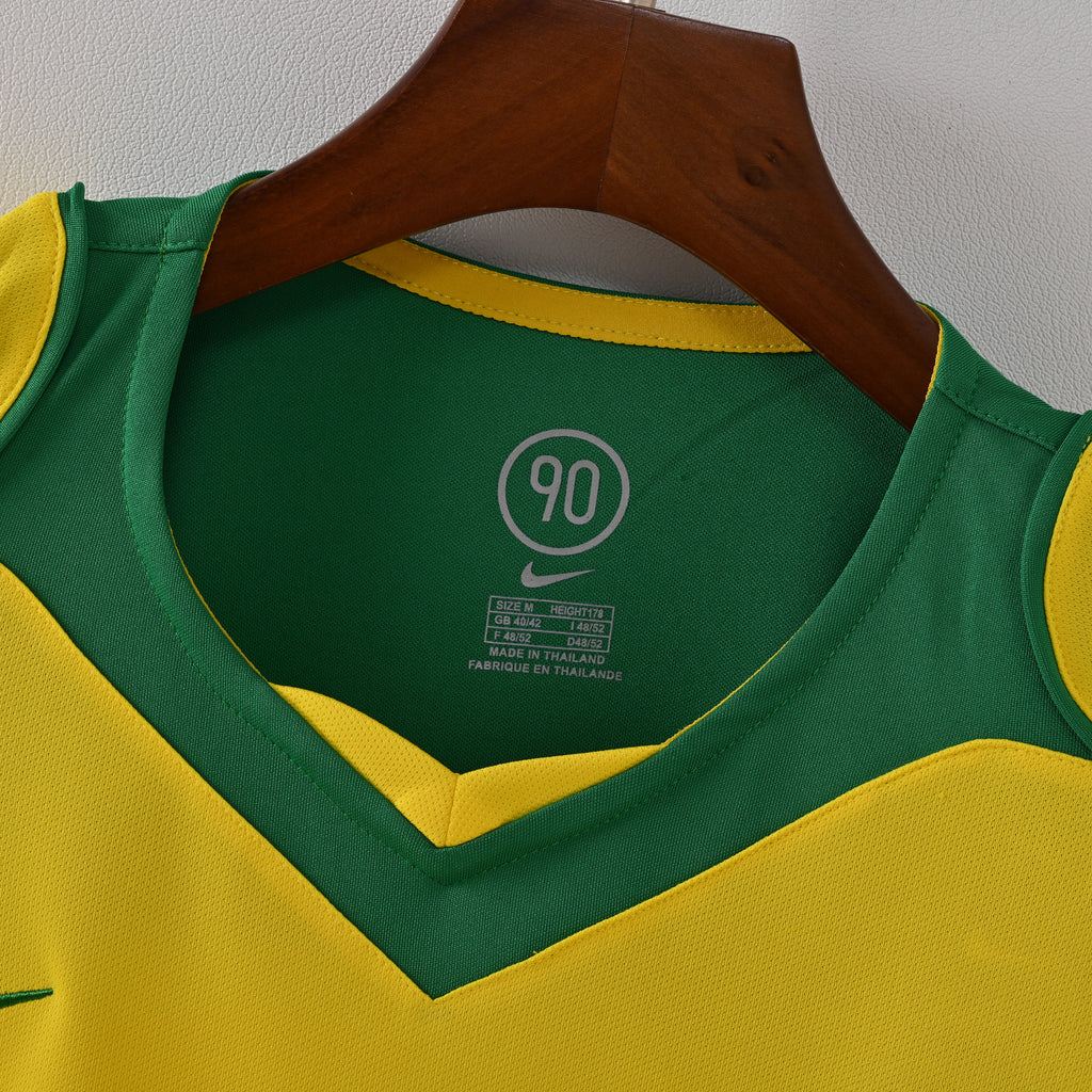 Camiseta Icónica Selección de Brasil Temporada 2004/2005