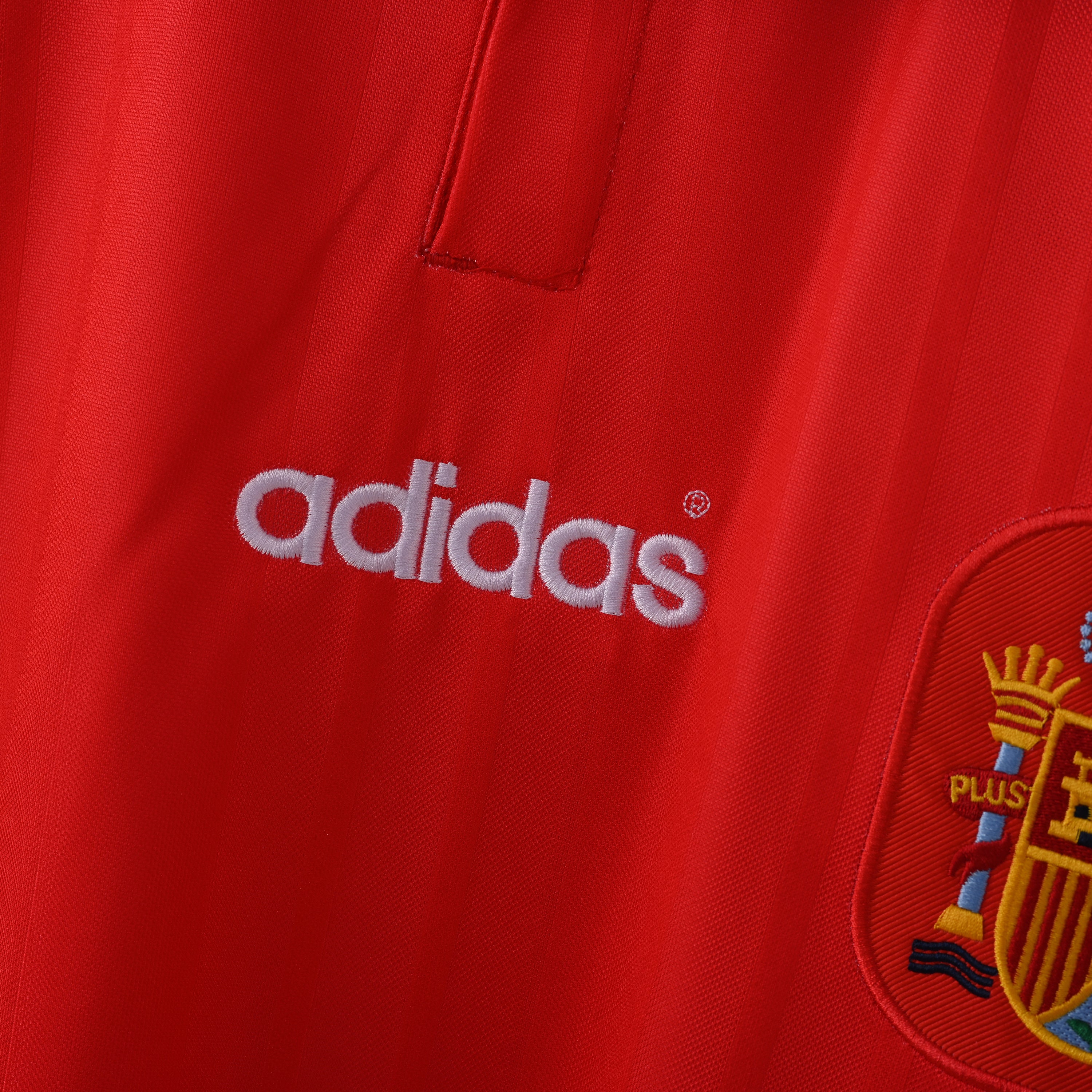 Camiseta Icónica Selección de España Temporada 1994/1996 (Local)