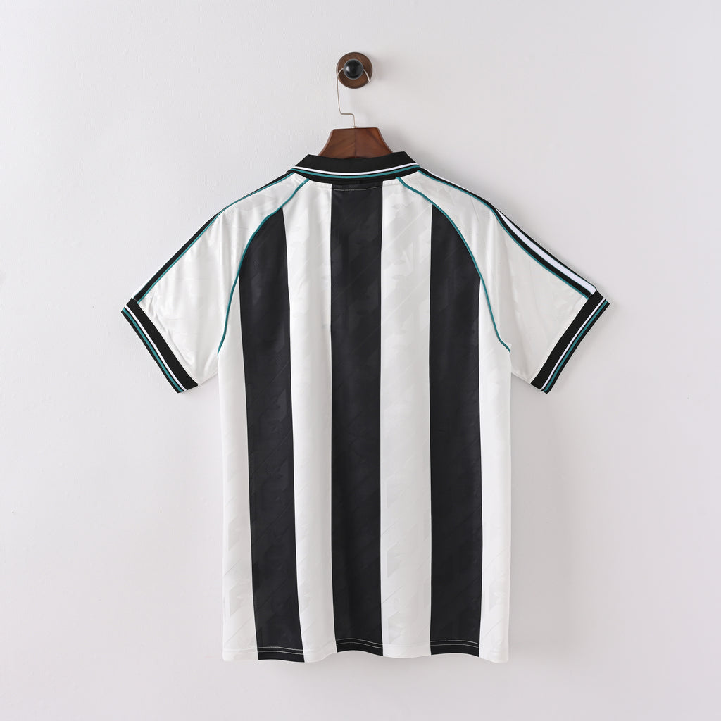 Camiseta Icónica Newcastle United Temporada 1996/1997 (Local)