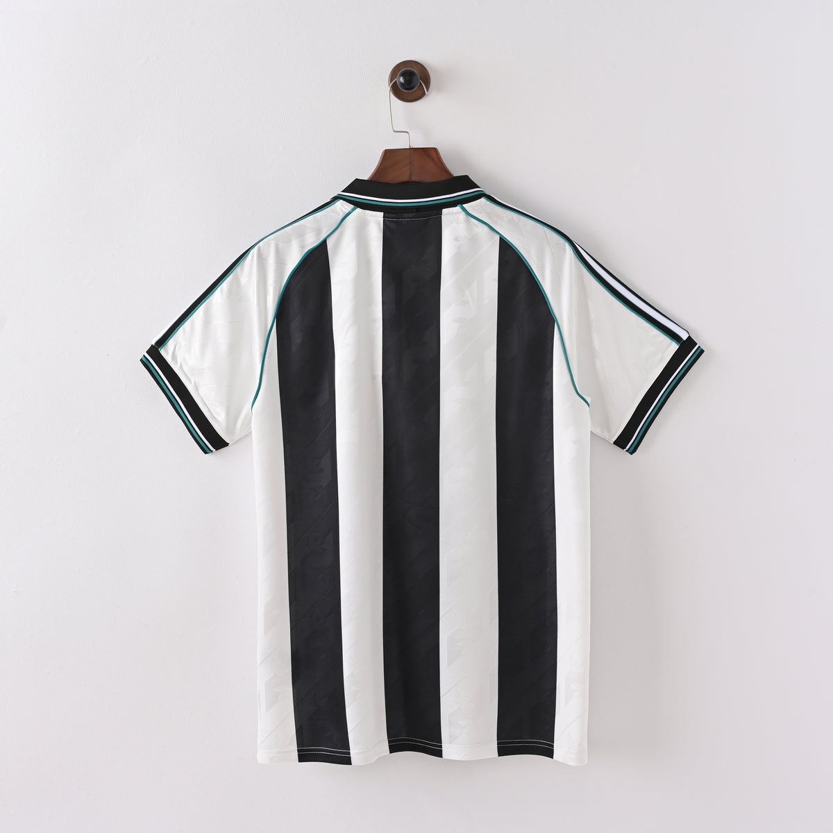 Camiseta Icónica Newcastle United Temporada 1996/1997 (Local)