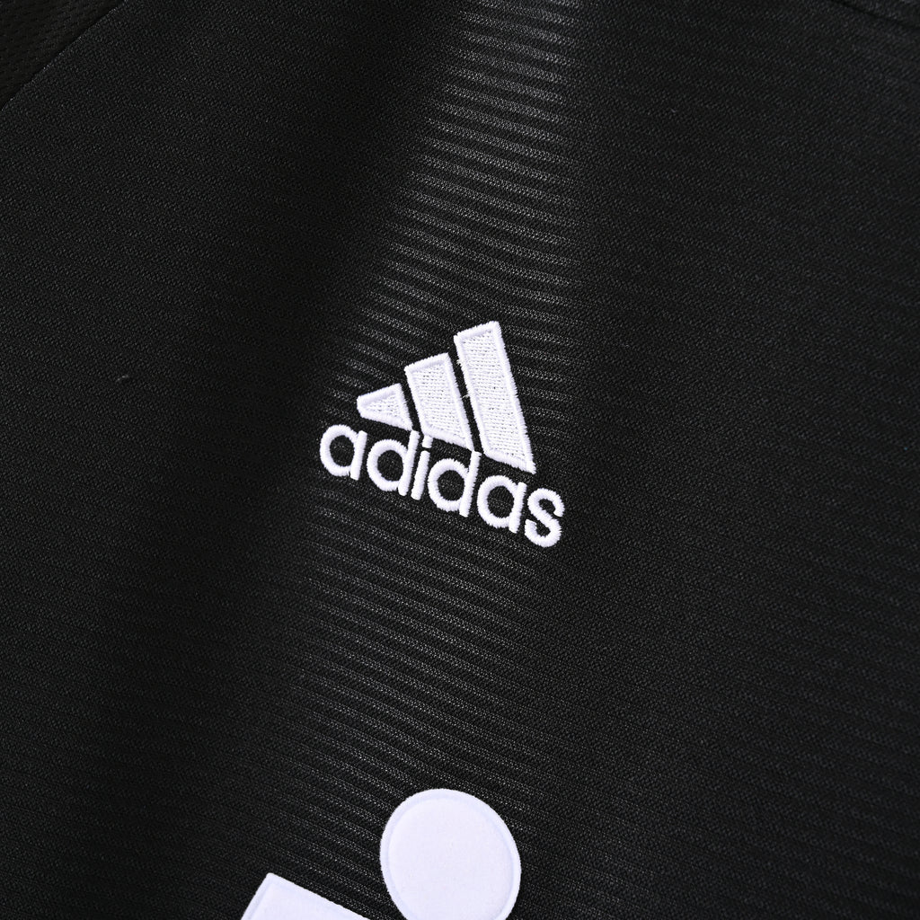 Camiseta Icónica Real Madrid Temporada 1999/2000 (Visitante o Alternativa - Centenario)