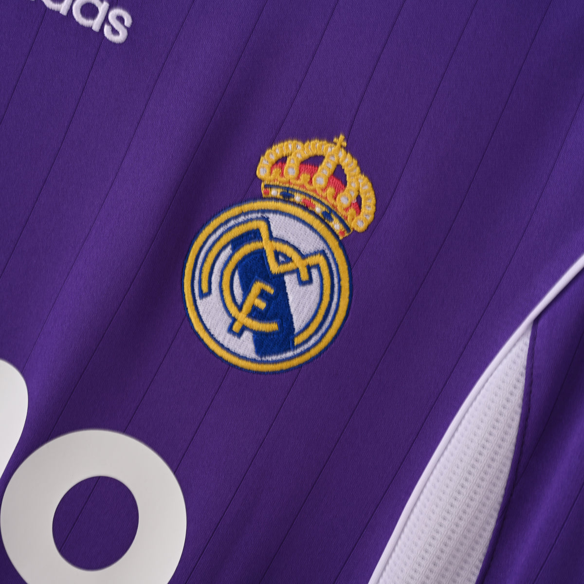 Camiseta Icónica Real Madrid Temporada 2006/2007 (Visitante o Alternativa)