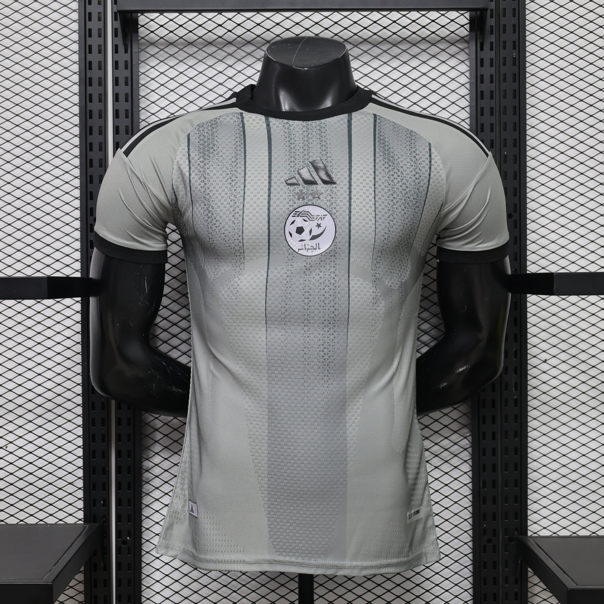 Selección de Argelia – Equipación Alternativa / Visitante (Temporada 2024/2025) 🇩🇿⚪⚫