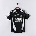 Camiseta Icónica Real Madrid Temporada 2006/2007 (Visitante o Alternativa)