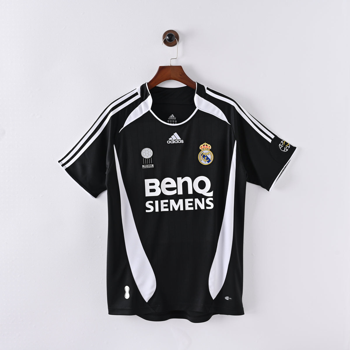 Camiseta Icónica Real Madrid Temporada 2006/2007 (Visitante o Alternativa)