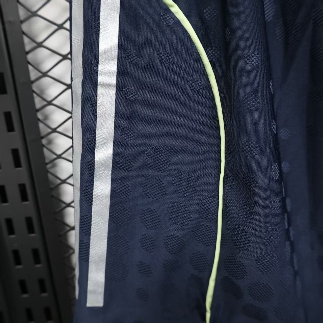 Short Oficial de Equipación – Real Madrid (Temporada 2026/27)