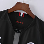 Camiseta Icónica Paris Saint-Germain Temporada 2018/2019 (Tercera / Colección Jordan - Negro)