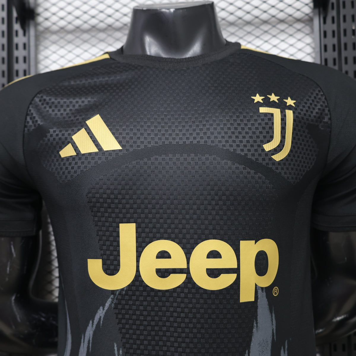 Camiseta Juventus Visitante 2023/2024 - Edición Especial Negrita / Dorada