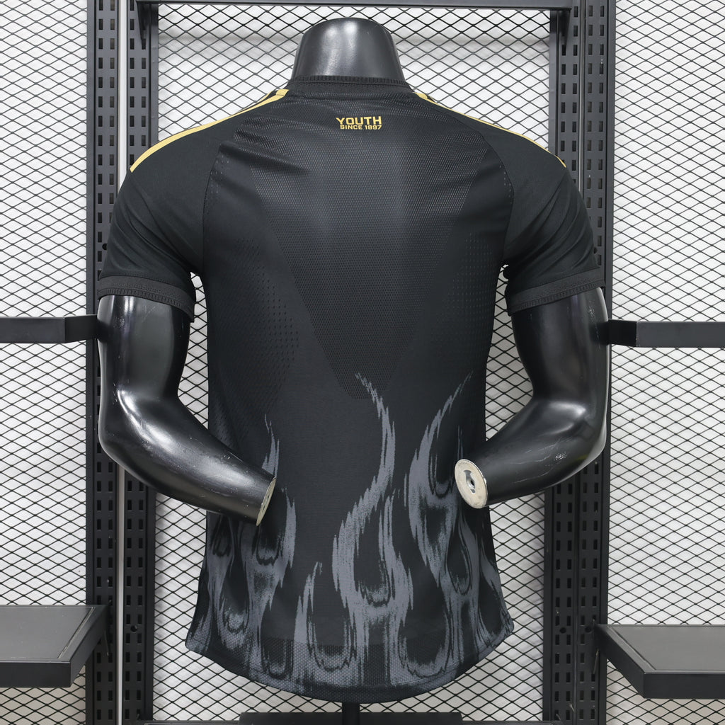 Camiseta Juventus Visitante 2023/2024 - Edición Especial Negrita / Dorada