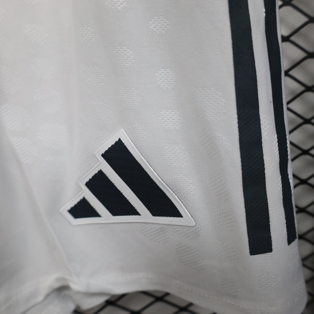 Short Oficial de Equipación – Bayern de Múnich (Temporada 2026/27)