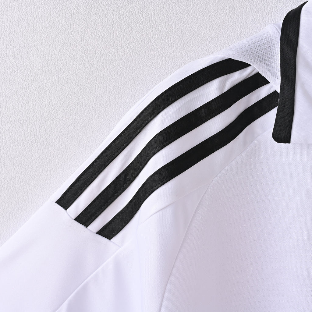 Camiseta Icónica Real Madrid Temporada 2010/2011 (Local)