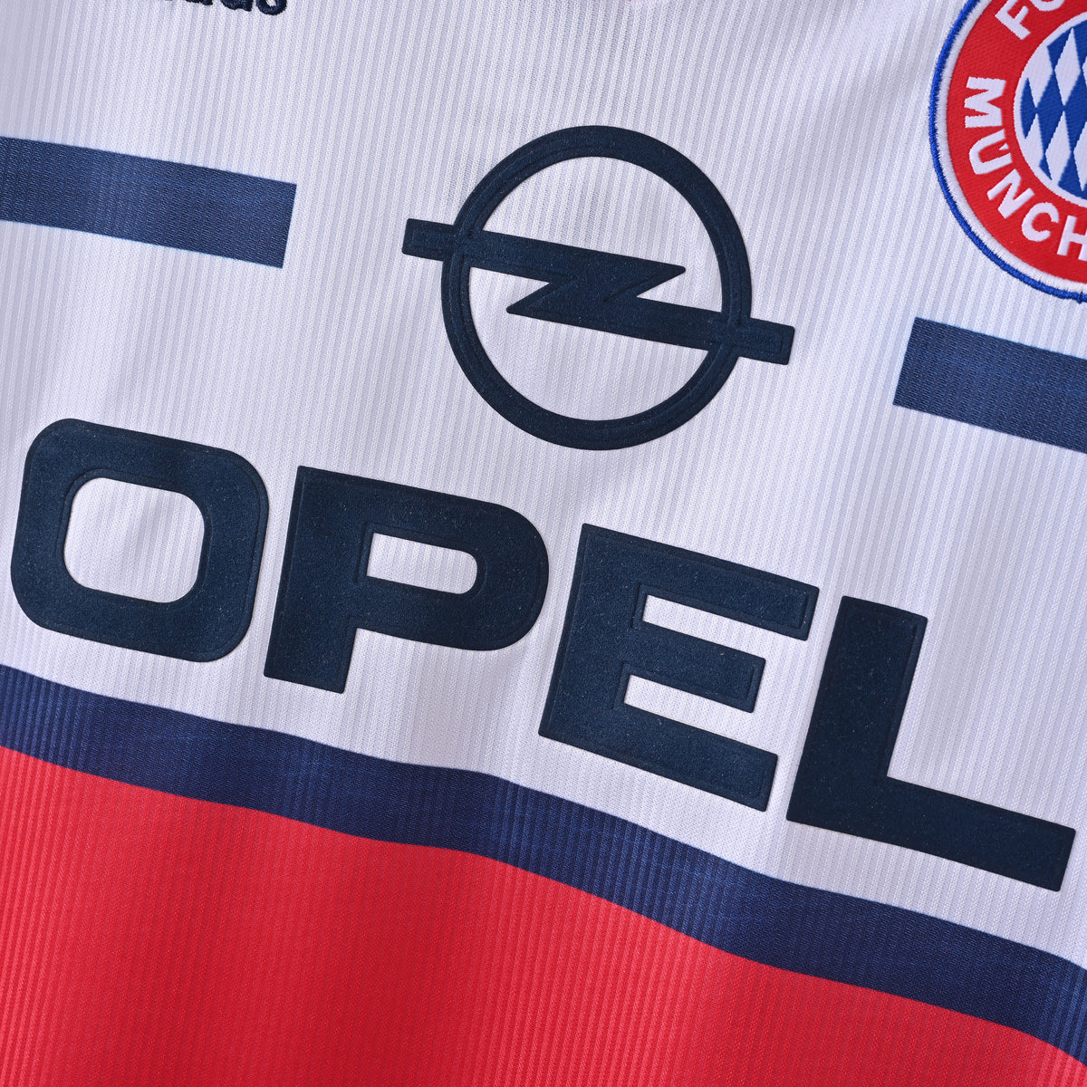 Camiseta Icónica Bayern de Múnich Temporada 1995/1997 (Visitante o Alternativa)