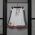 Short Oficial de Equipación – Manchester United (Temporada 2026/27)
