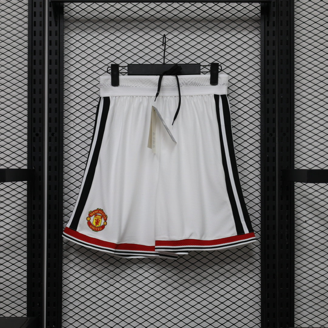 Short Oficial de Equipación – Manchester United (Temporada 2026/27)