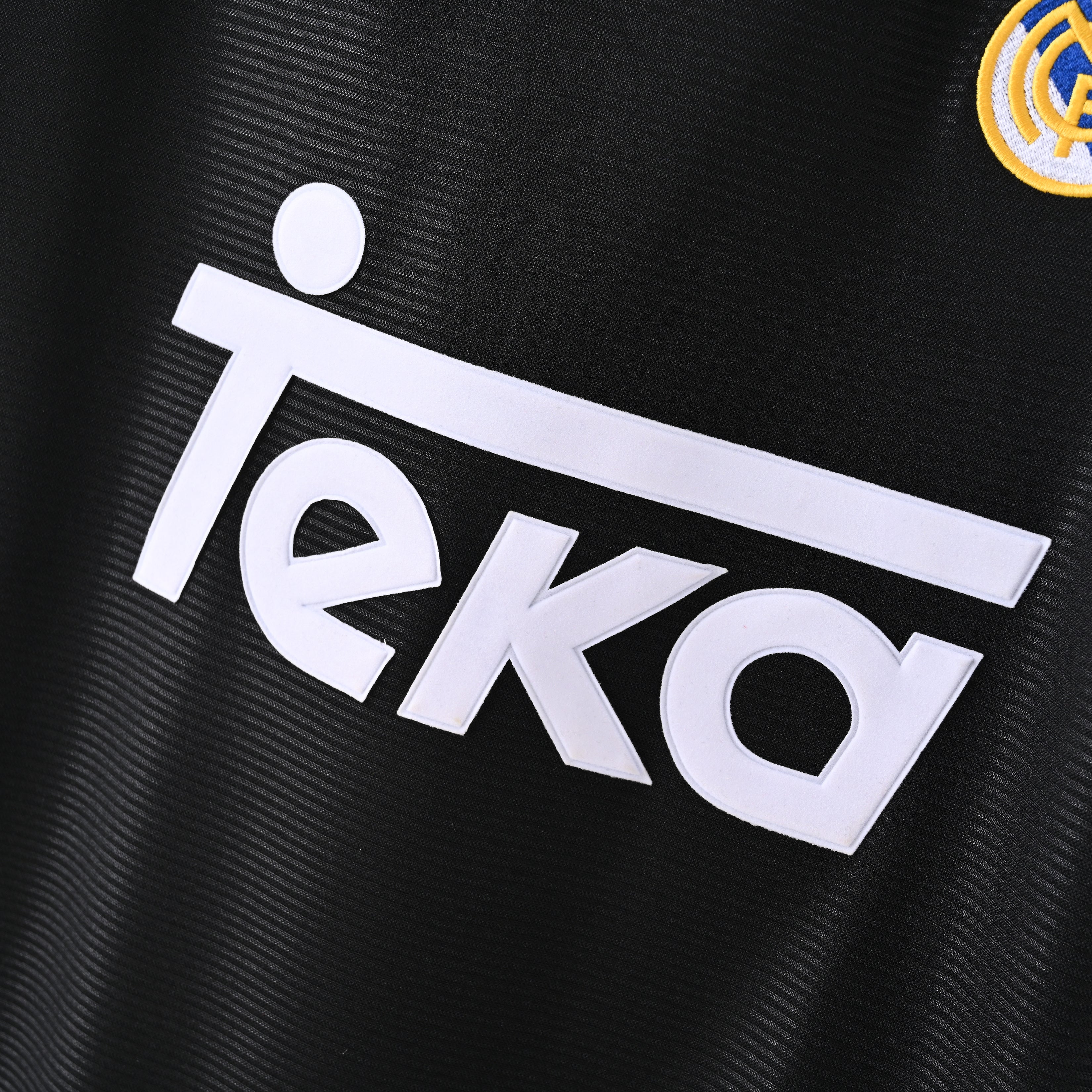 Camiseta Icónica Real Madrid Temporada 1999/2000 (Visitante o Alternativa - Centenario)