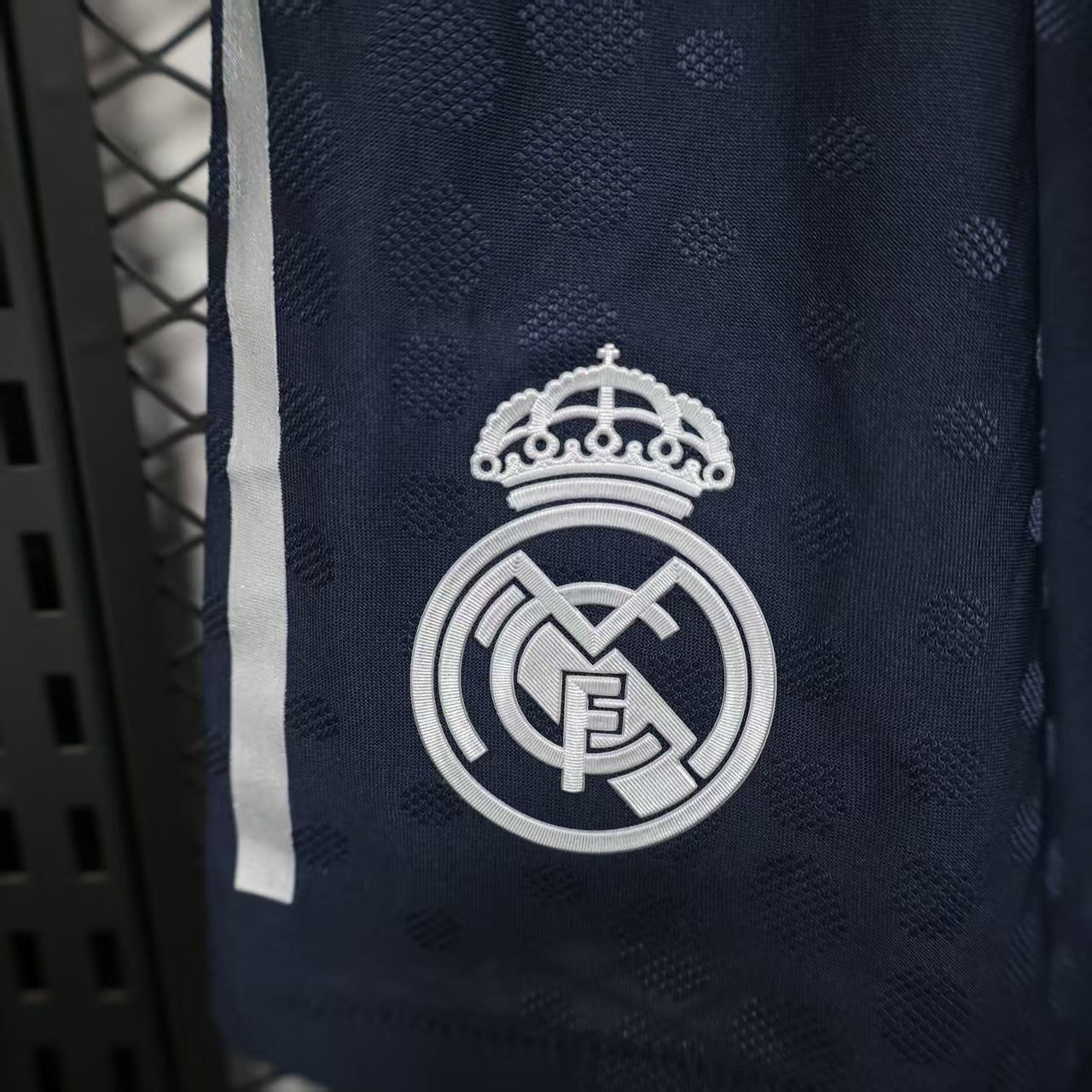 Short Oficial de Equipación – Real Madrid (Temporada 2026/27)