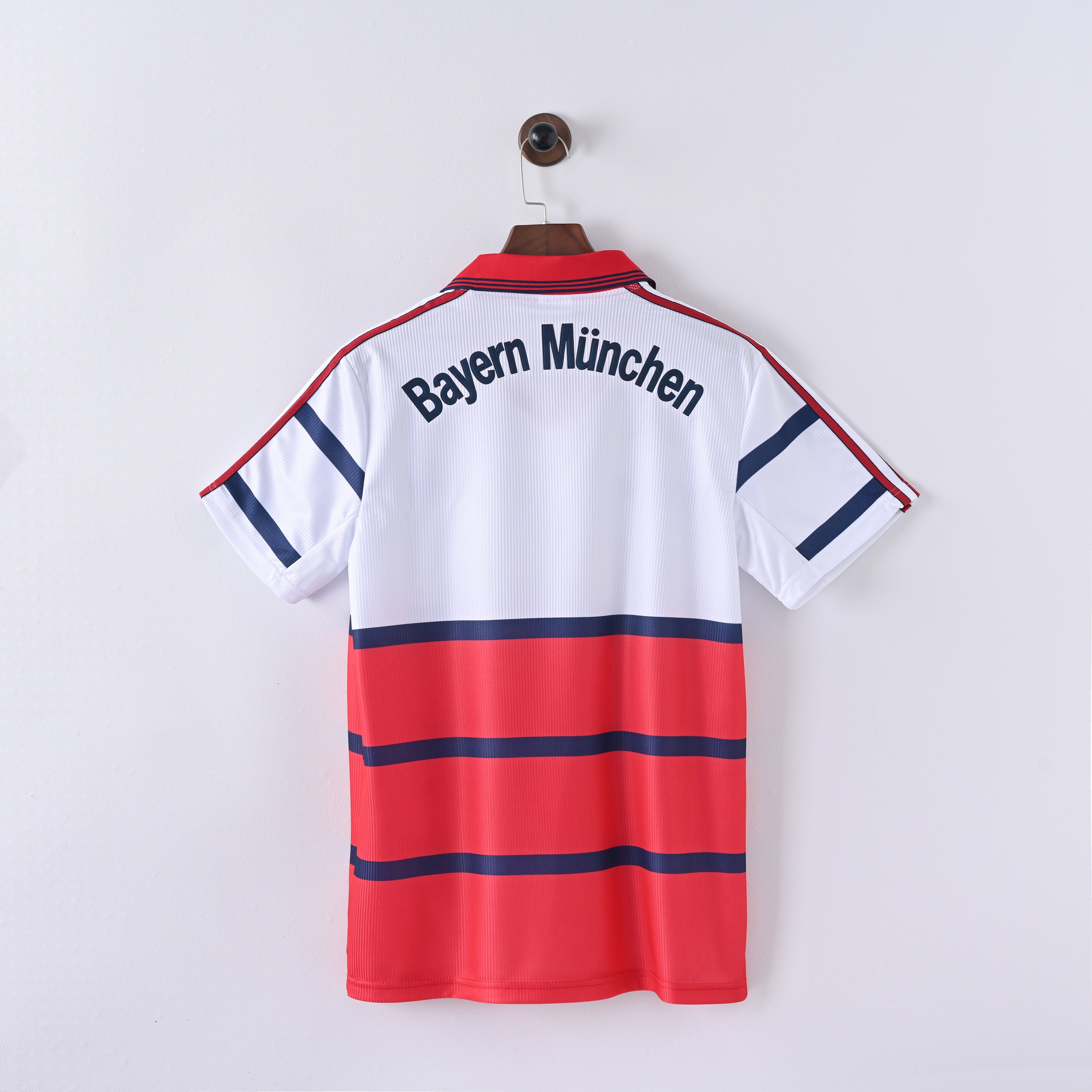 Camiseta Icónica Bayern de Múnich Temporada 1995/1997 (Visitante o Alternativa)