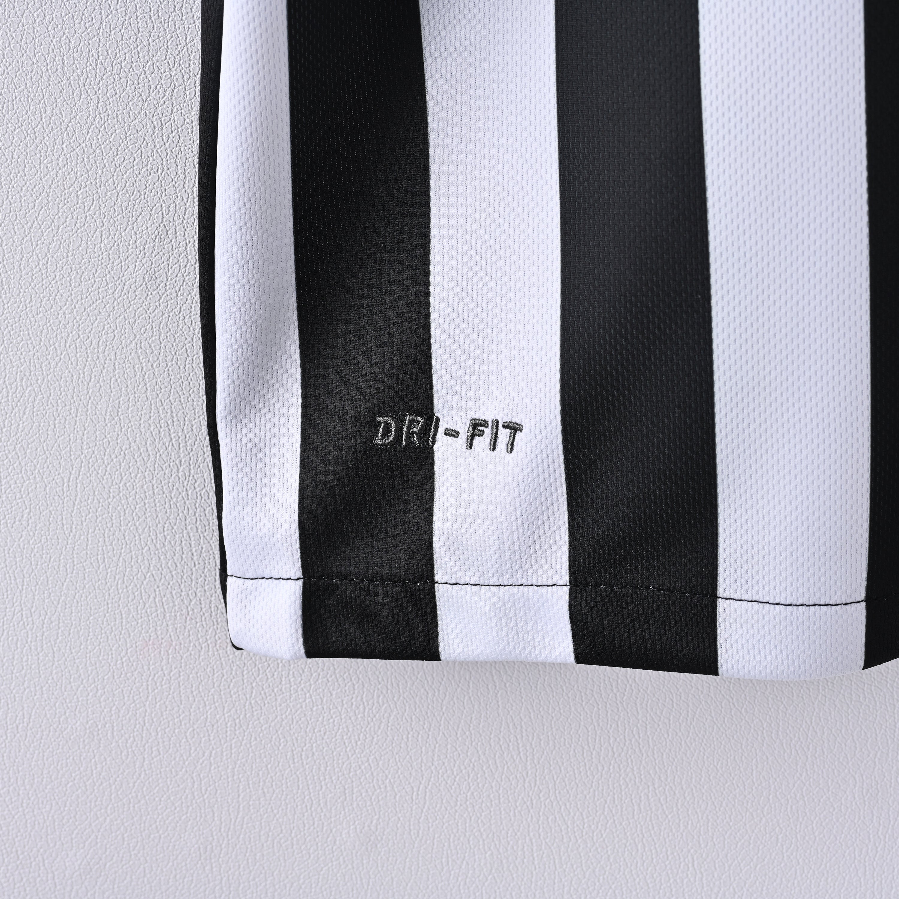 Camiseta Icónica Santos FC Temporada 2012/2013 (Visitante o Alternativa)
