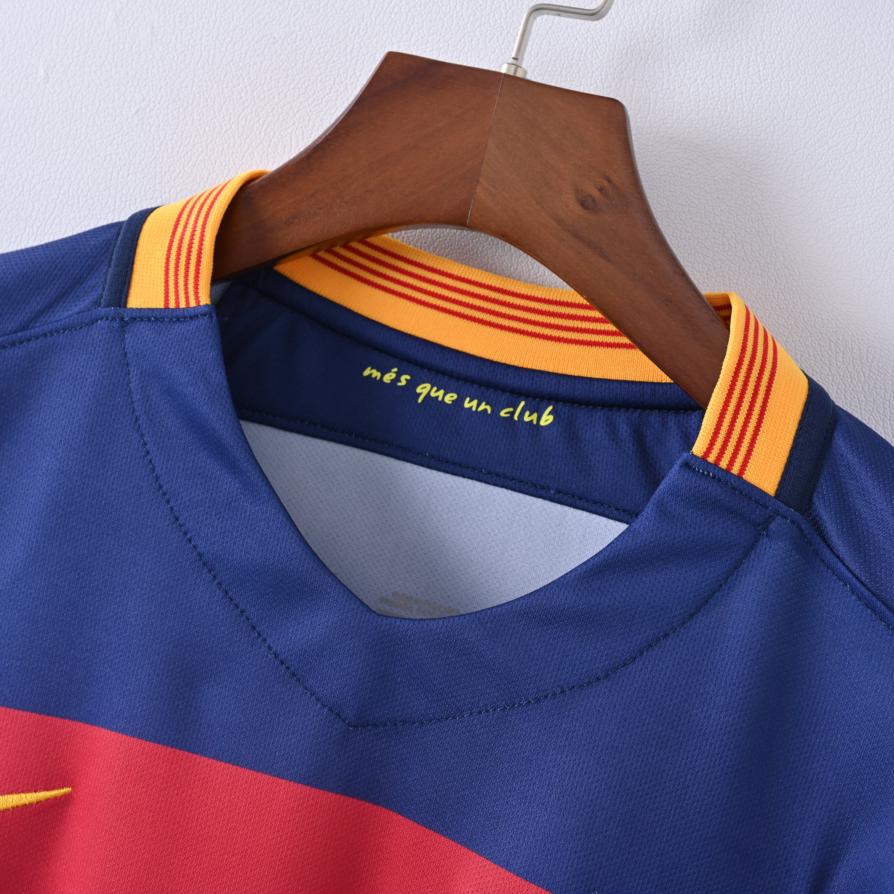 Camiseta Icónica FC Barcelona Temporada 2015/2016 (Local - Manga Larga)
