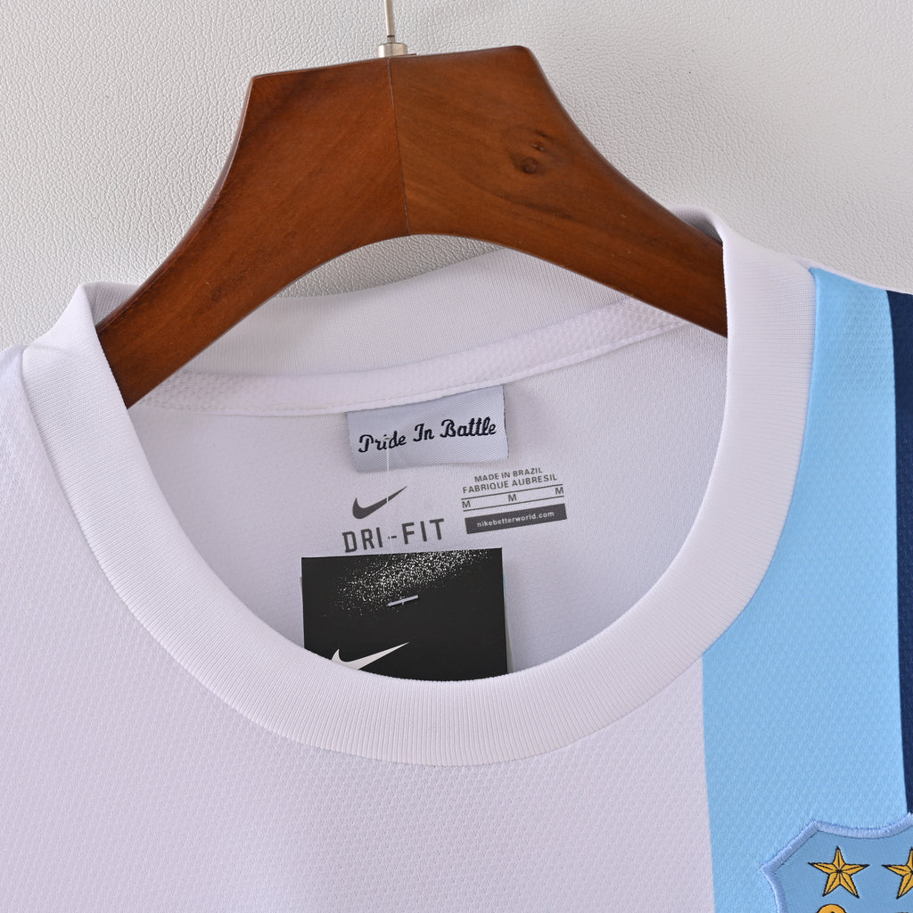 Camiseta Icónica Manchester City Temporada 2011/2012 (Visitante o Alternativa)