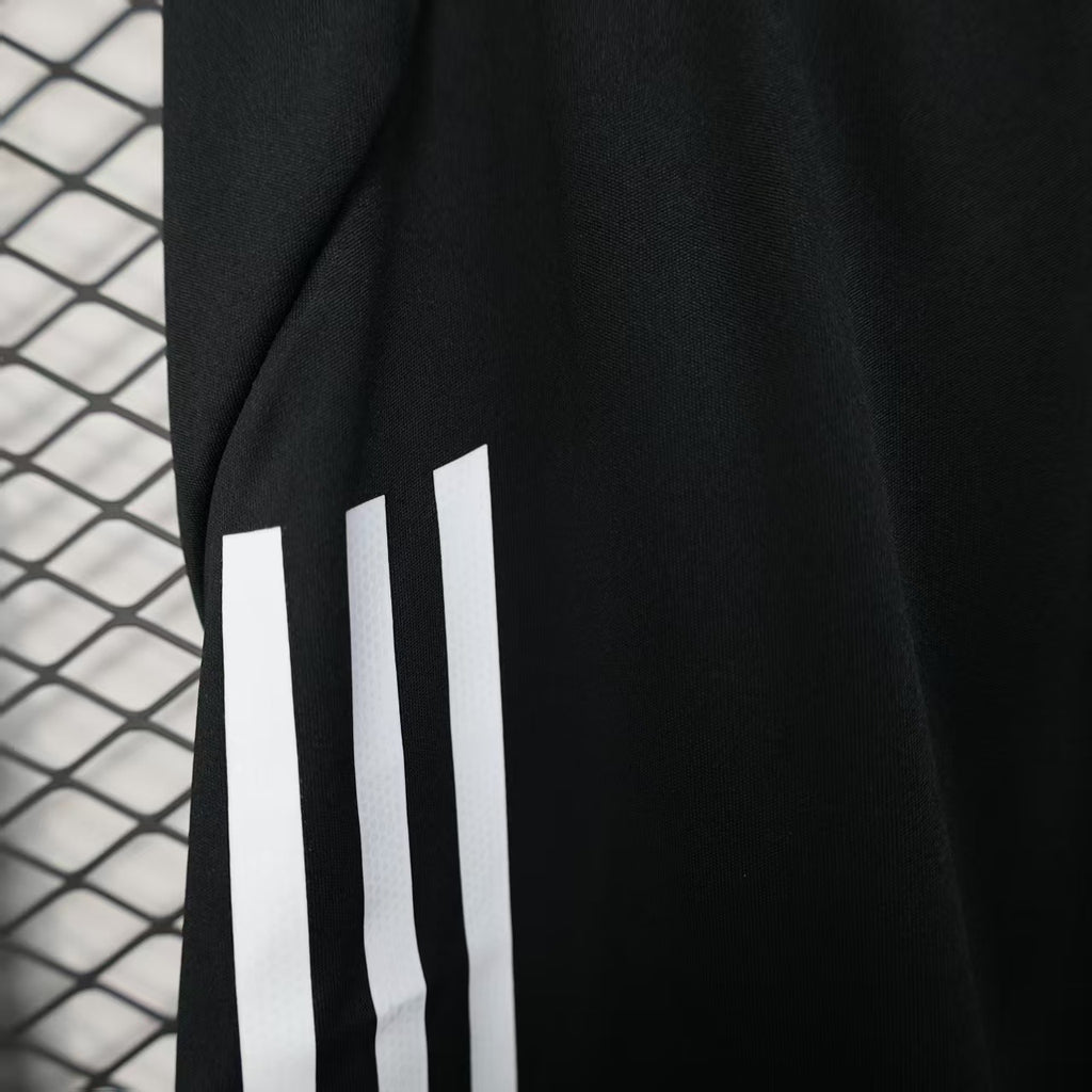 Short Oficial de Equipación – Manchester United (Temporada 2026/27)