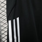 Short Oficial de Equipación – Manchester United (Temporada 2026/27)
