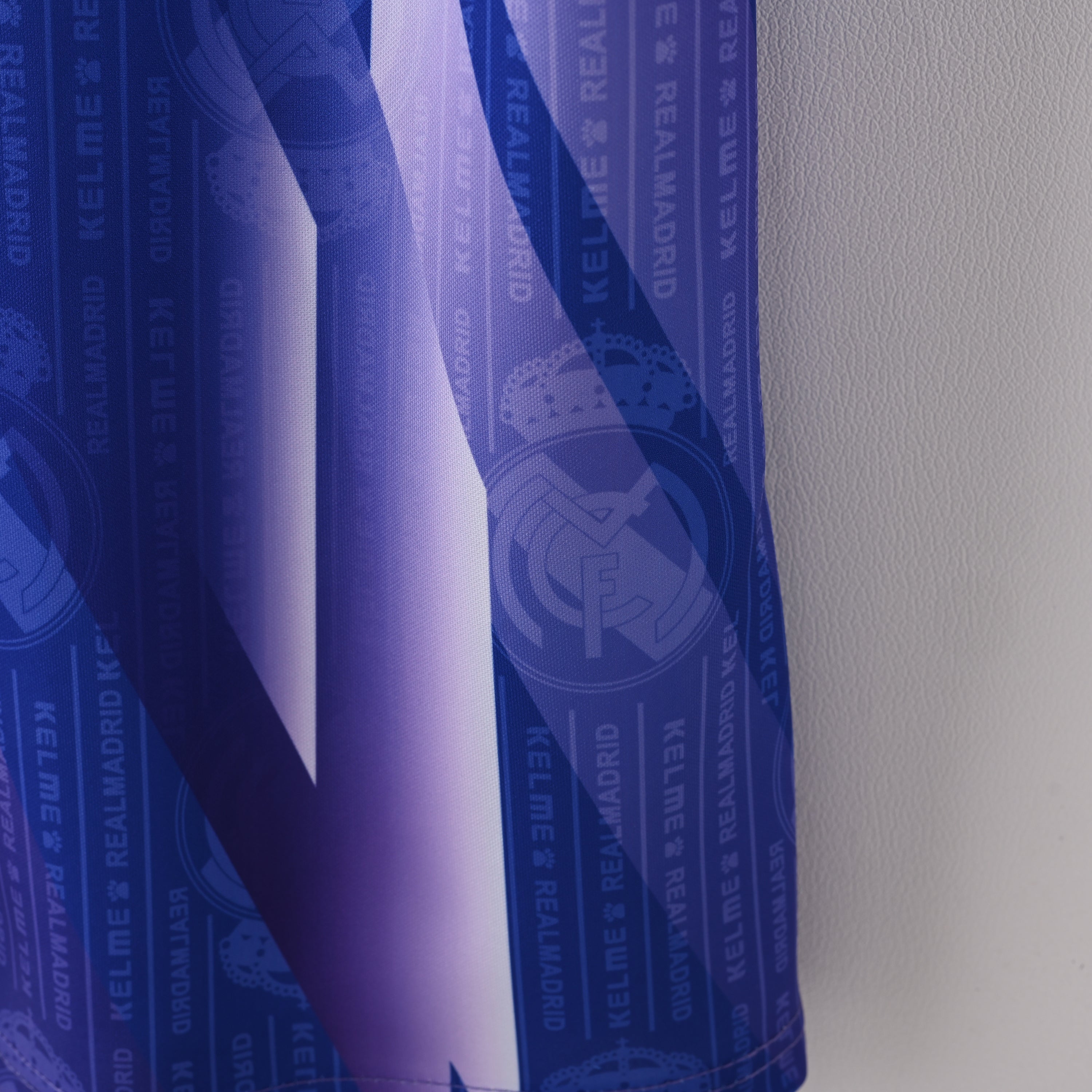 Camiseta Icónica Real Madrid Temporada 1994/1995 (Visitante o Alternativa)